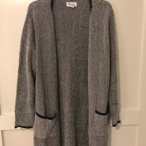 ELLE COMFY black and white long cardigan. Size XL